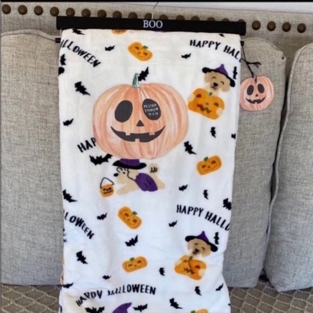 New Happy Halloween Dog with Witches Hat/ Bats & Pumkin Plush Throw Blanket
